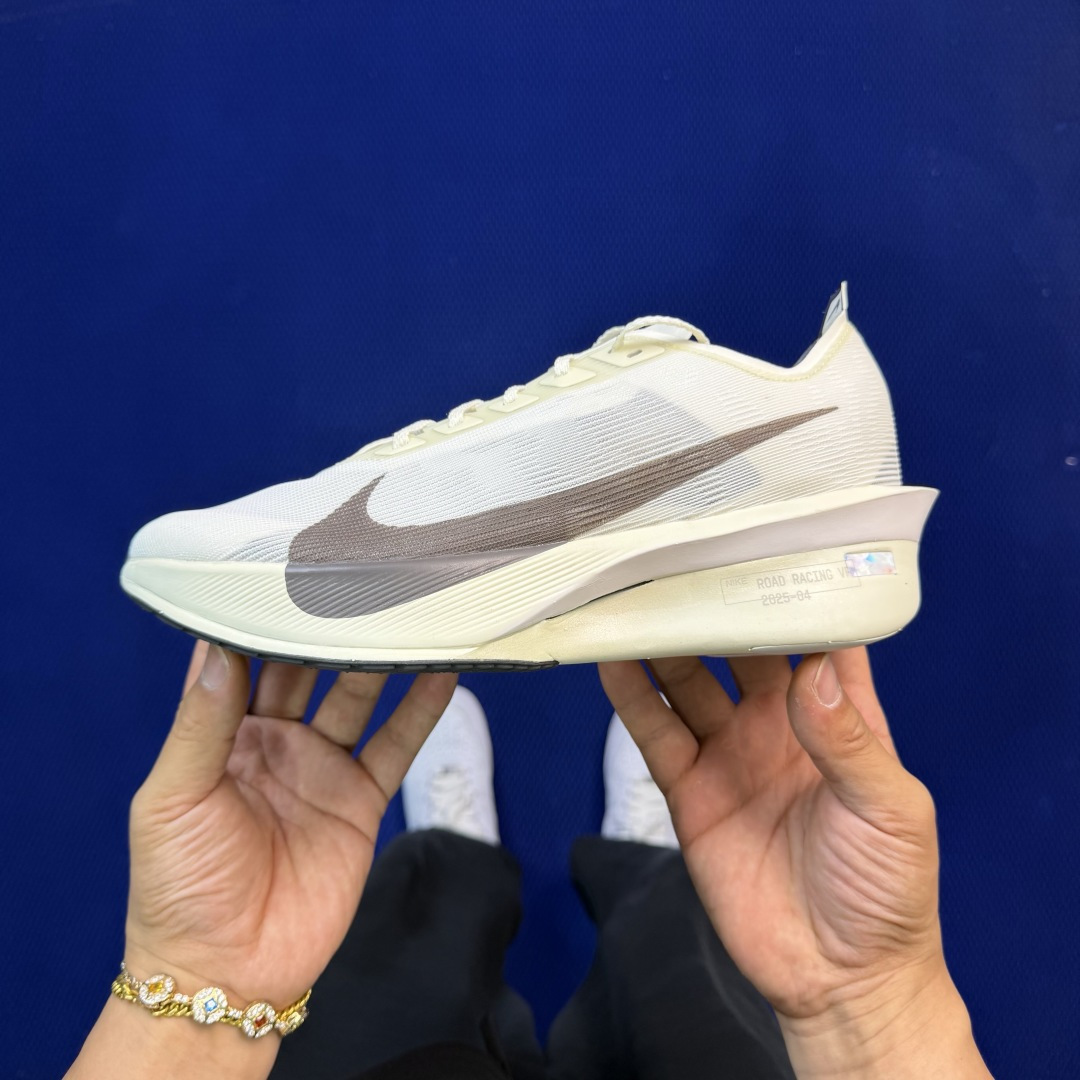大厂纯原1:1！Nike ZoomX Vaporfly Next% 4 碳板马拉松跑步鞋公司级 第1色: