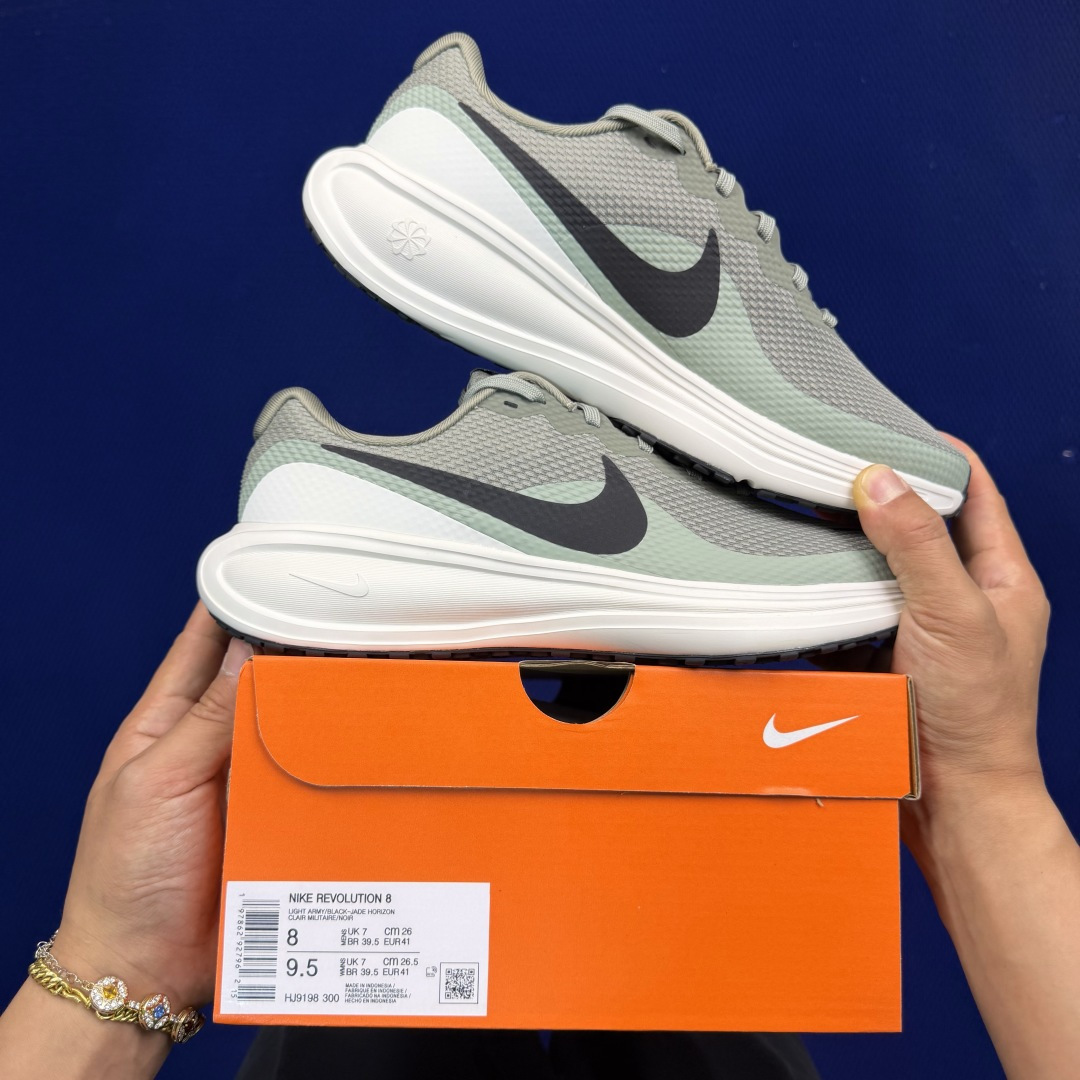 大厂纯原1:1！Nike REVOLUTION 8 跑步鞋公司级 第1色:灰绿货号：HJ9198-300