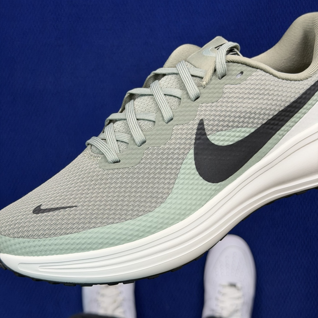 大厂纯原1:1！Nike REVOLUTION 8 跑步鞋公司级 第1色:灰绿货号：HJ9198-300
