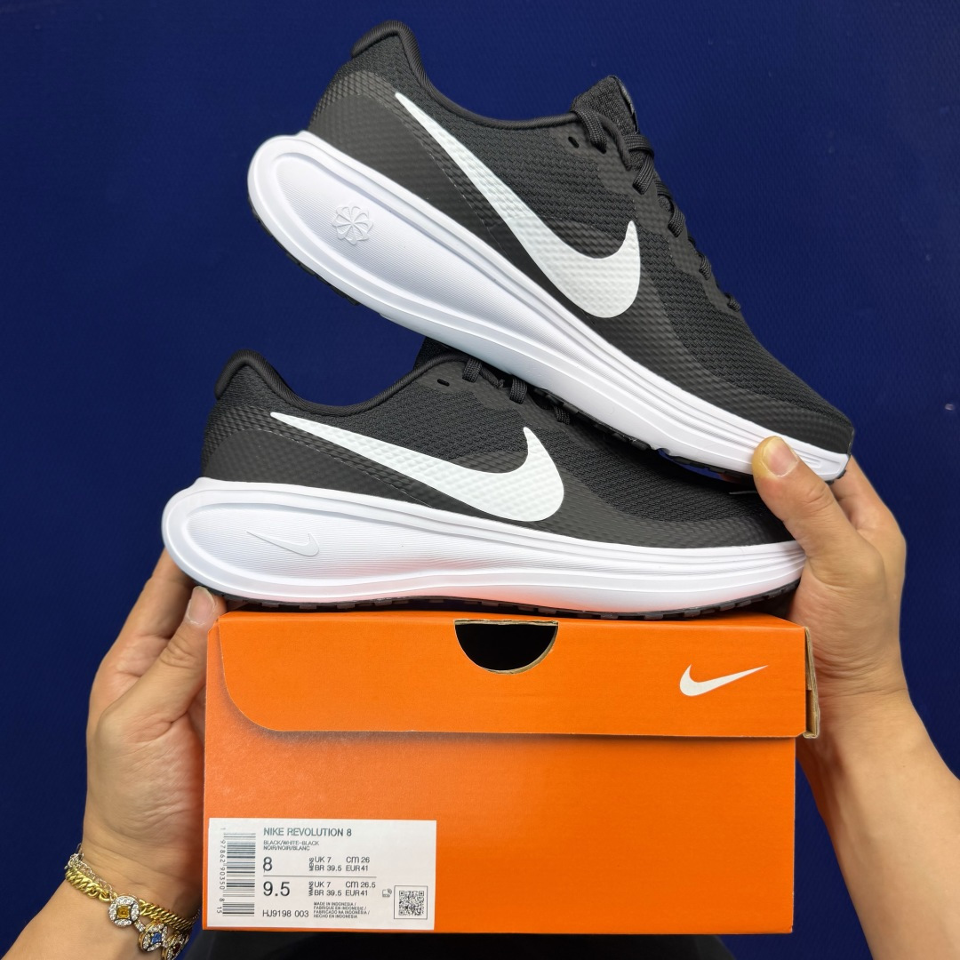 大厂纯原1:1！Nike REVOLUTION 8 跑步鞋公司级 第7色:黑白货号：HJ9198-003