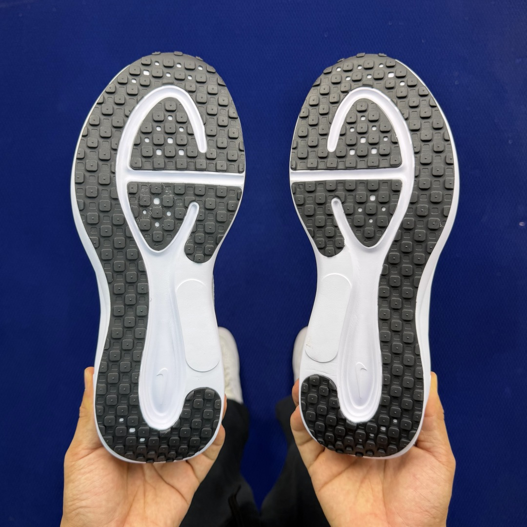 大厂纯原1:1！Nike REVOLUTION 8 跑步鞋公司级 第5色:灰黑货号：HJ9198-300