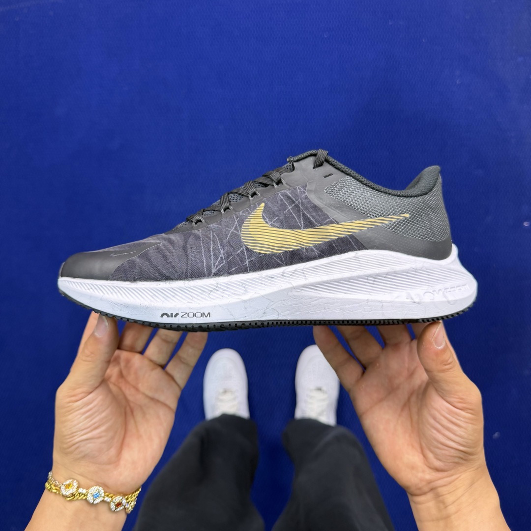 大厂纯原1:1！Nike Zoom Winflo 8 跑步鞋公司级 第3色: 黑白金钩货号：CW3419