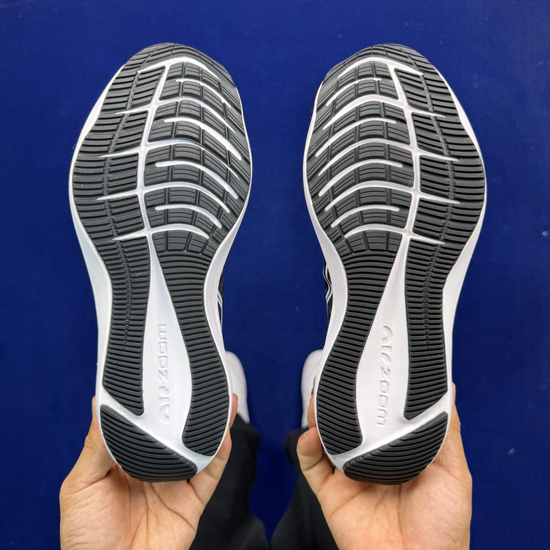 大厂纯原1:1！Nike Zoom Winflo 8 跑步鞋公司级 第8色: 黑白货号：CW3419-0