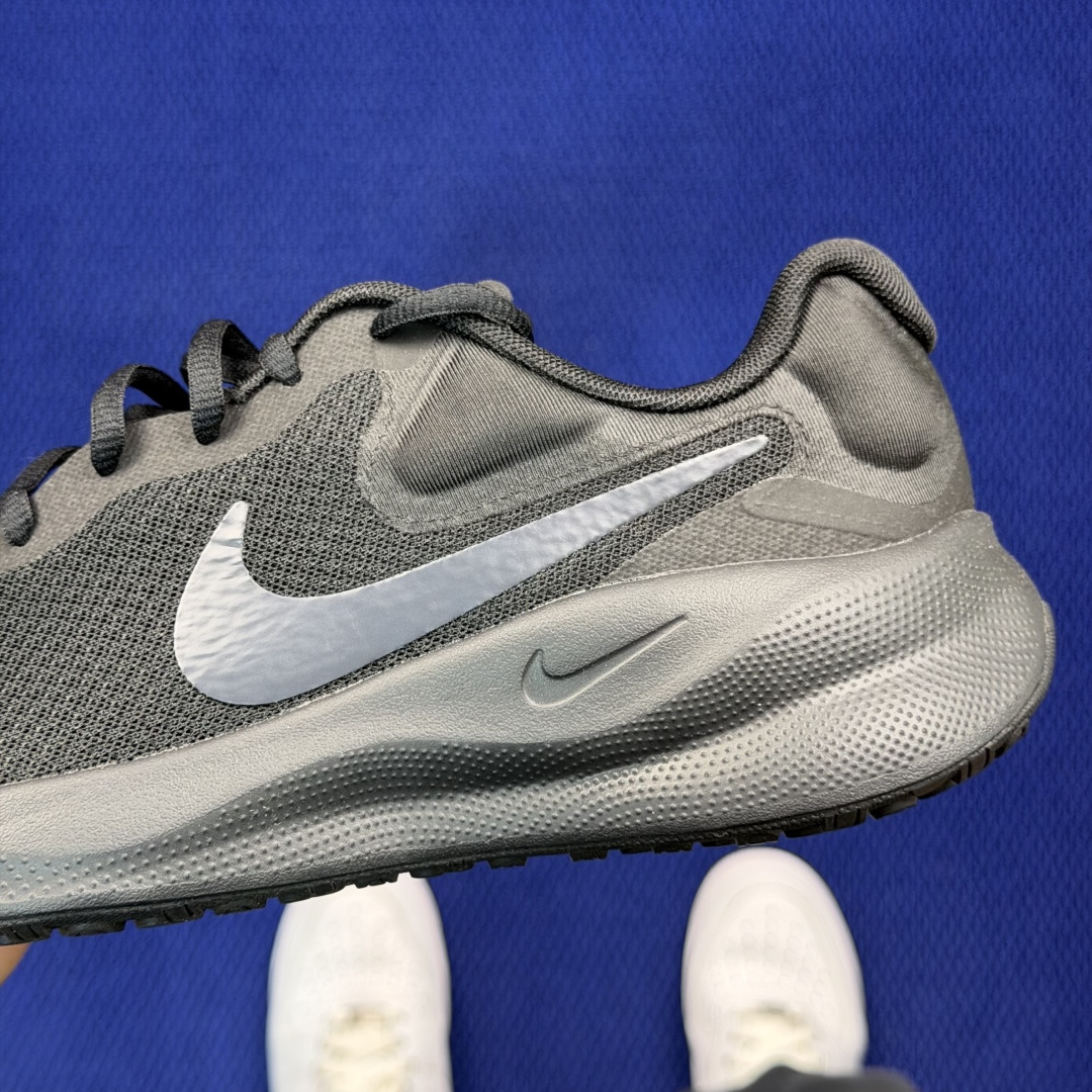 大厂纯原1:1！Nike REVOLUTION 7 跑步鞋公司级 第1色:黑武士货号：FB2207-00