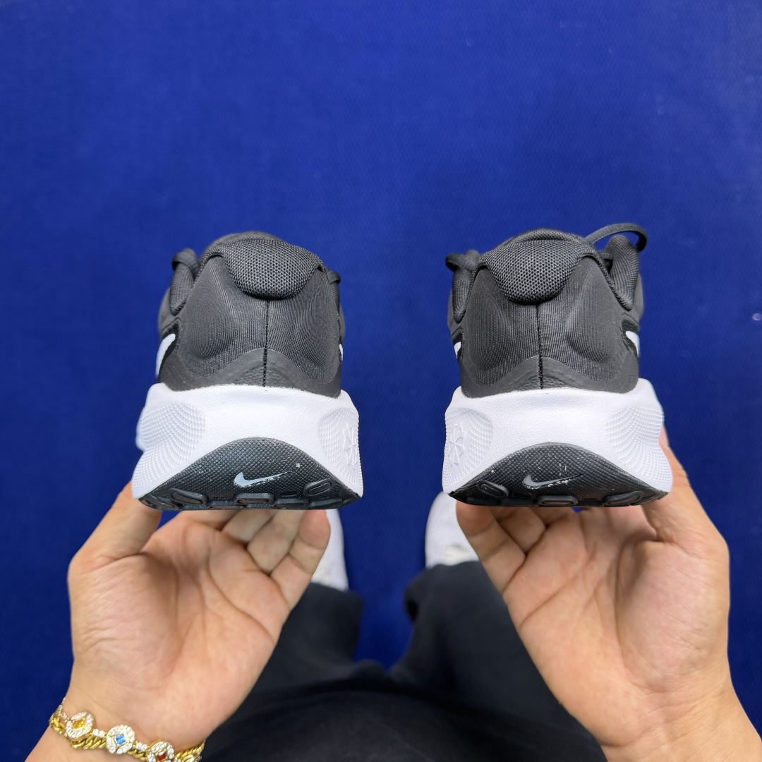 大厂纯原1:1！Nike REVOLUTION 7 跑步鞋公司级 第2色:黑白货号：FB2207-001