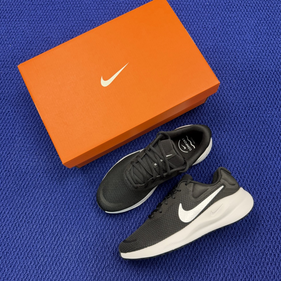 大厂纯原1:1！Nike REVOLUTION 7 跑步鞋公司级 第2色:黑白货号：FB2207-001