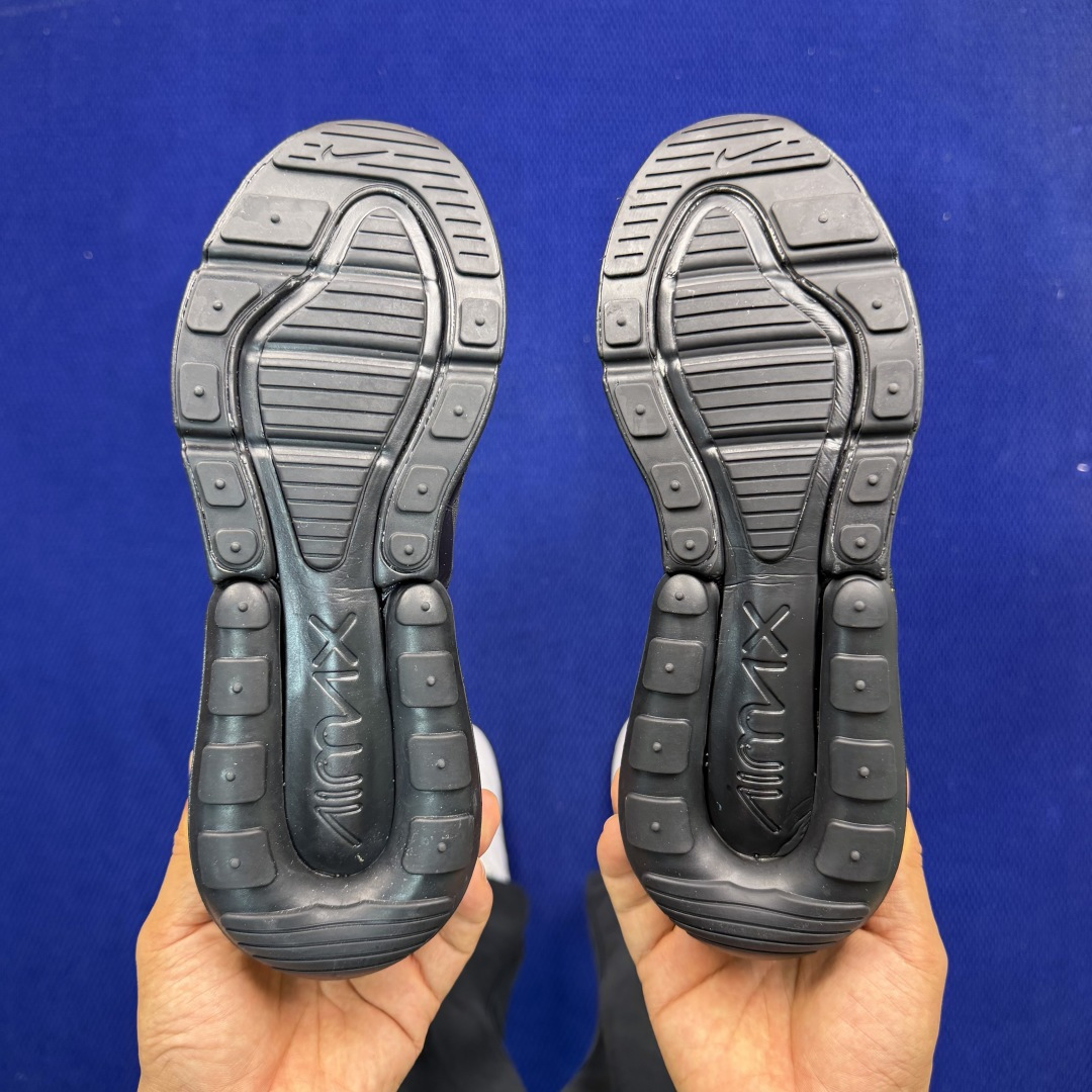 大厂纯原1:1！Nike Air Max 270 低帮气垫跑鞋max270 第5色:黑金钩货号：AH80