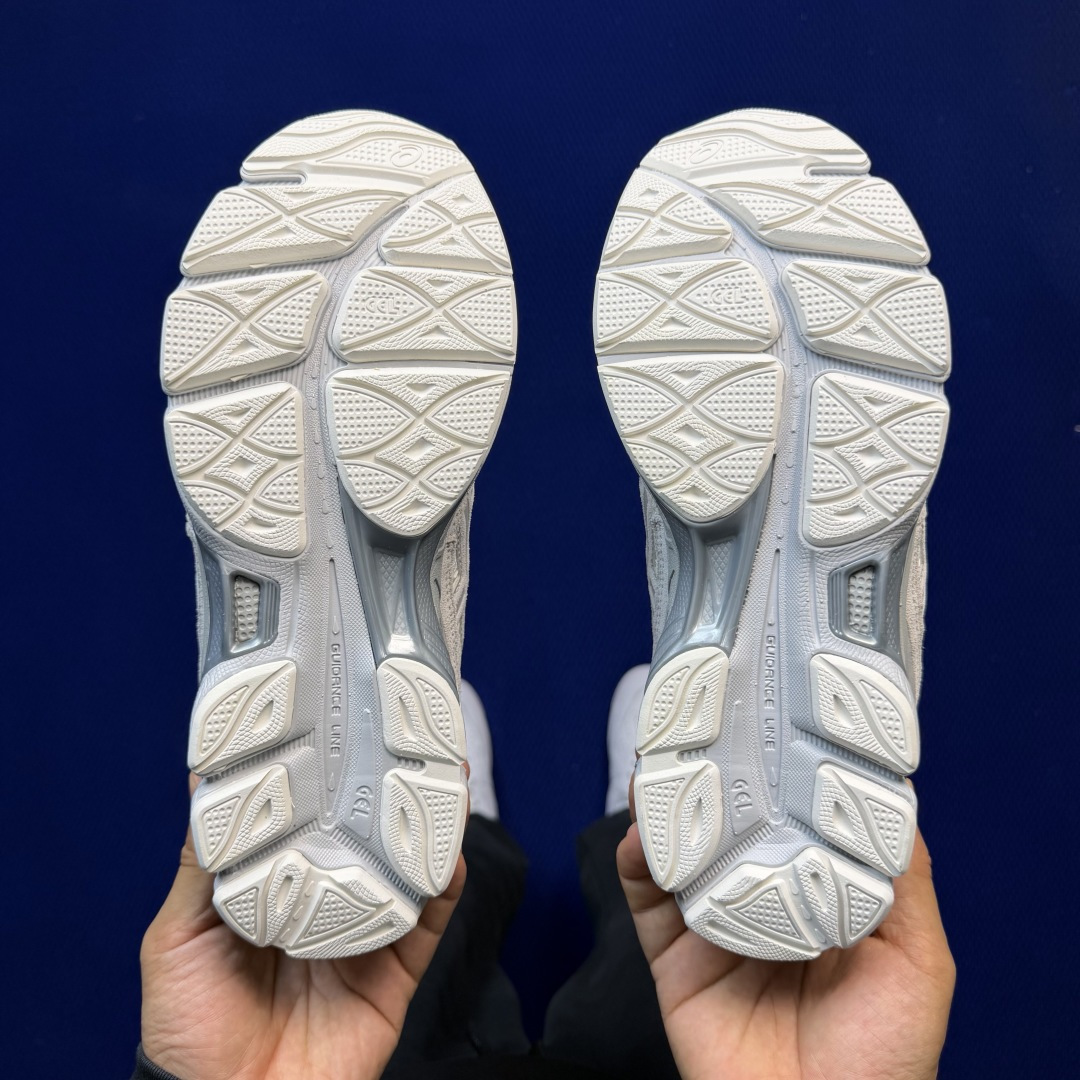 亚瑟士ASICS GEL-NYC系列 复古休闲鞋第11色:1203A739-100白灰尺码：36-46带