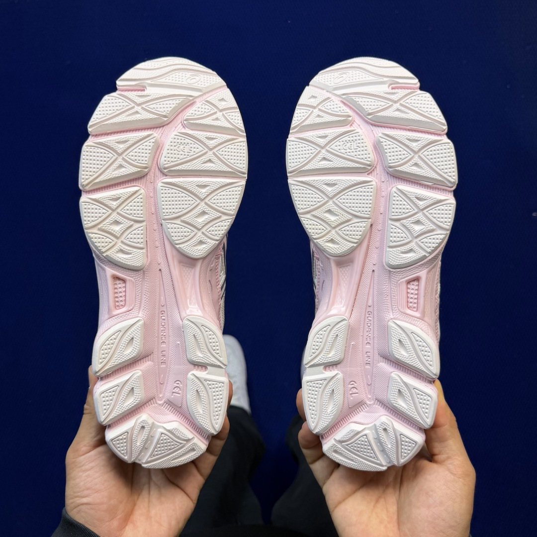 亚瑟士ASICS GEL-NYC系列 复古休闲鞋第10色:1203A571-100 白粉尺码：36-46