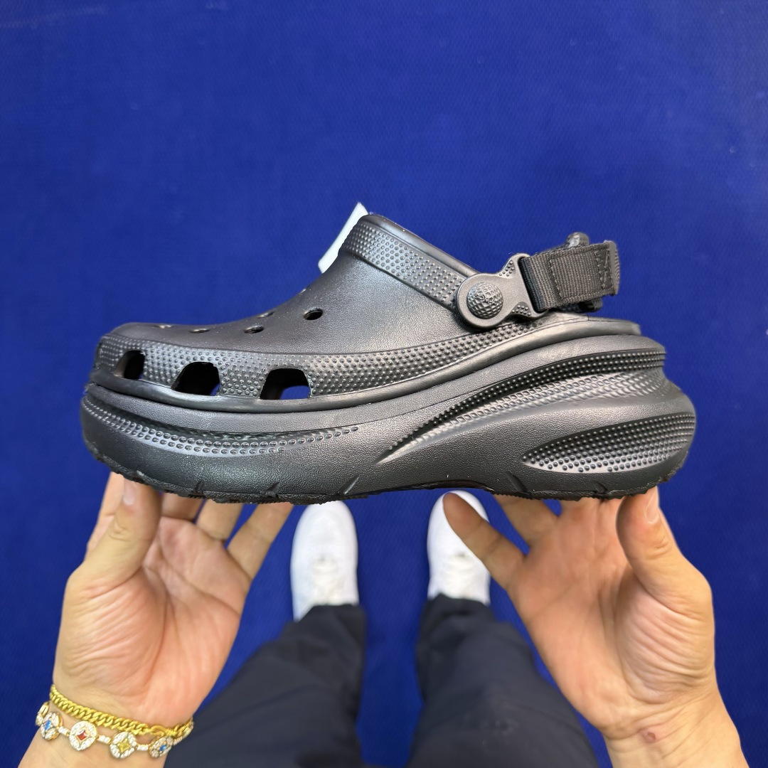 Crocs卡骆驰 洞洞鞋 运动泡芙4色原厂数据复模，双层注塑黑色 尺码：M3-M7 / 34-40M3=