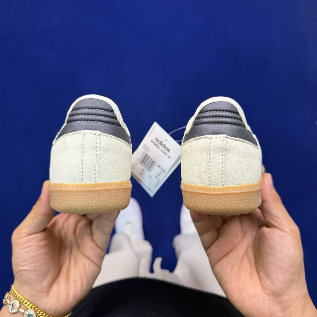 Adidas Originals Samba Jane 桑巴德训 玛丽珍舞鞋货号：JR7338 米黄色尺