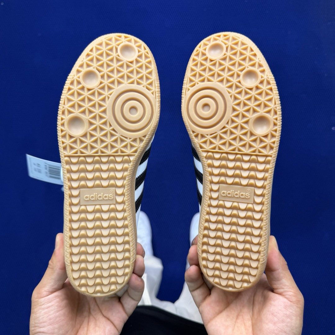 Adidas Originals Samba Jane 桑巴德训 玛丽珍舞鞋货号：JR1402 白色尺码