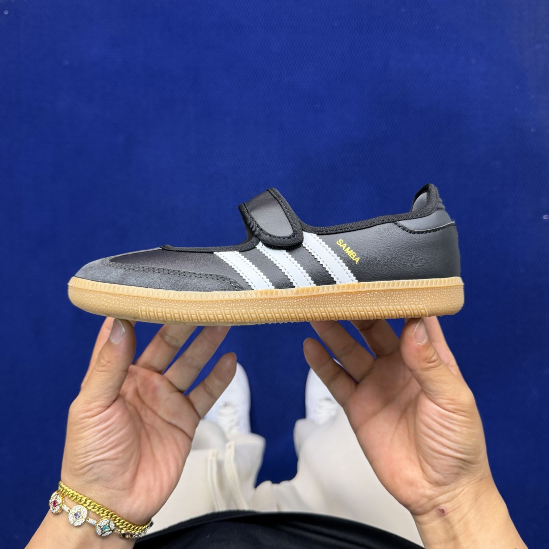 Adidas Originals Samba Jane 桑巴德训 玛丽珍舞鞋货号：JQ6445 黑色尺码