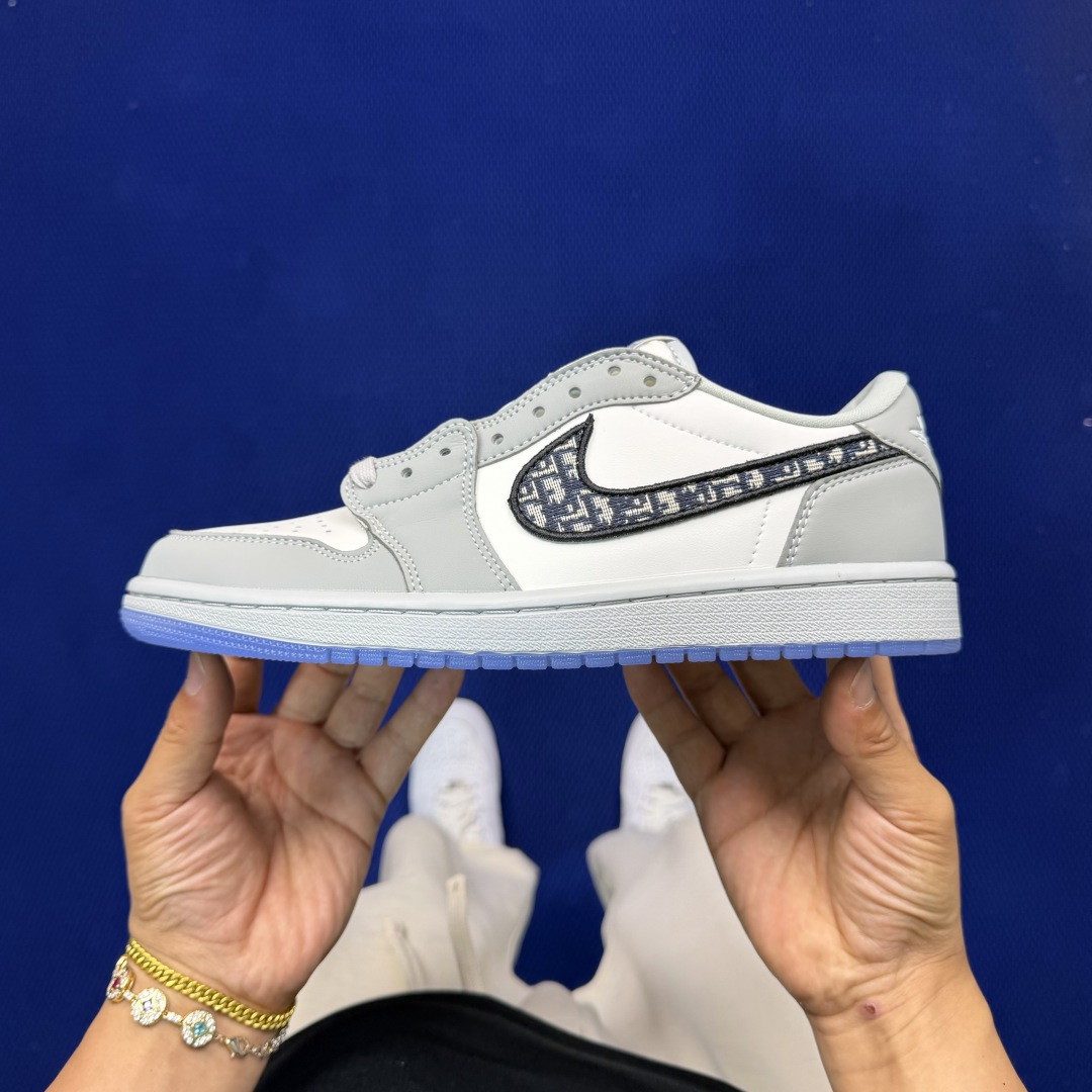 性价比头层aj1！低帮第43色！Nike Air Jordan 1 low 低帮 Dior联名货号CN8