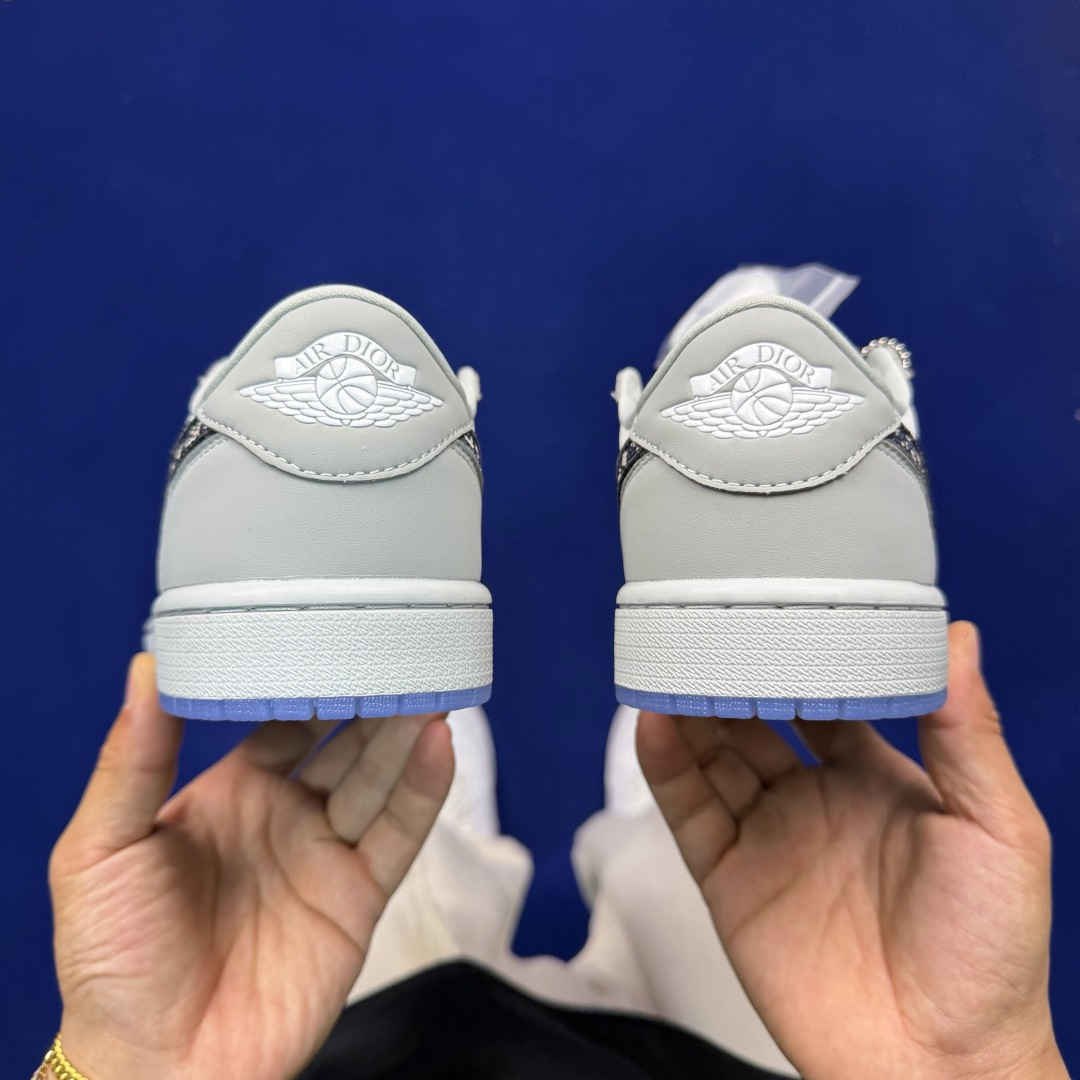 性价比头层aj1！低帮第43色！Nike Air Jordan 1 low 低帮 Dior联名货号CN8