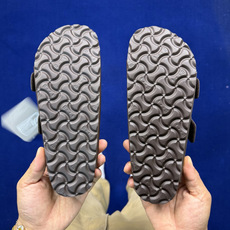 勃肯/博肯 Birkenstock Arizona 潮流柔软 舒适 防磨一字拖鞋真正软木塞大底!鞋底带颗 勃肯/博肯 Birkenstock Arizona 潮流柔软 舒适 防磨一字拖鞋真正软木塞大底!鞋底带颗