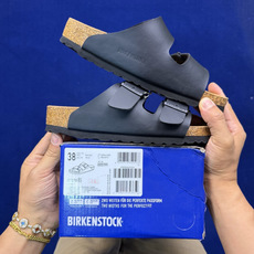 勃肯/博肯 Birkenstock Arizona 潮流柔软 舒适 防磨一字拖鞋真正软木塞大底!鞋底带颗 勃肯/博肯 Birkenstock Arizona 潮流柔软 舒适 防磨一字拖鞋真正软木塞大底!鞋底带颗