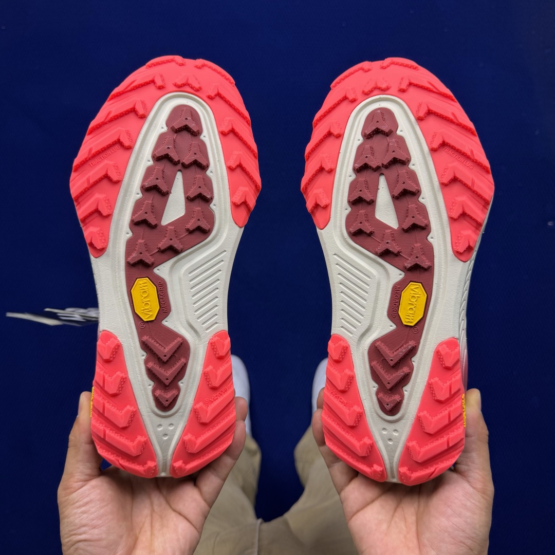Nike ACG Zegama 越野跑鞋 第3色:米色货号：HV8113-103尺码：36-45带半码