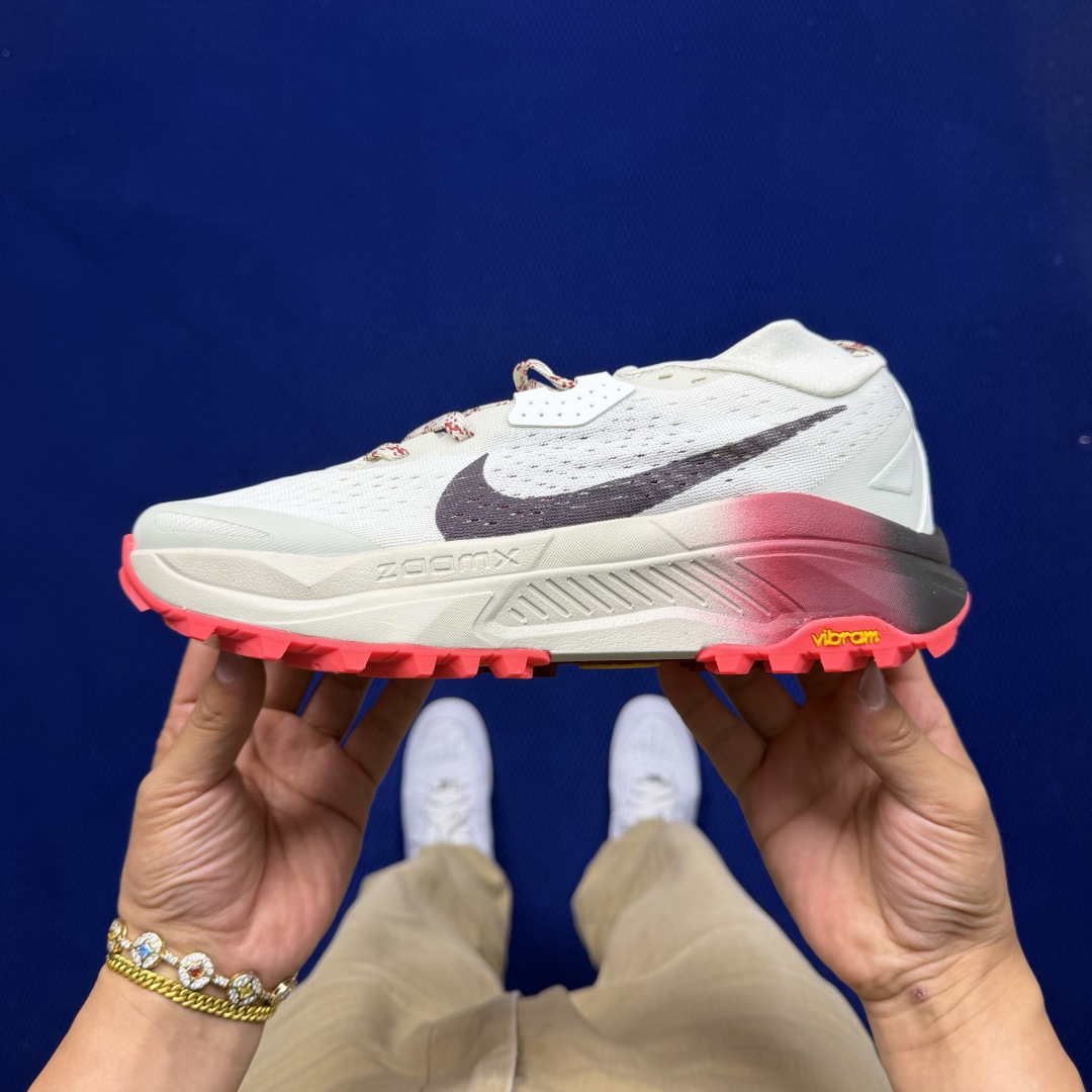 Nike ACG Zegama 越野跑鞋 第3色:米色货号：HV8113-103尺码：36-45带半码