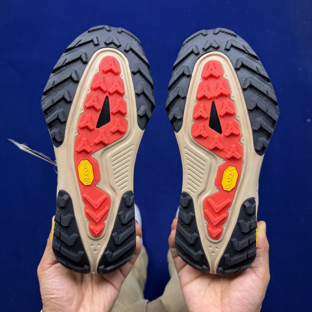 Nike ACG Zegama 越野跑鞋 第9色:红色货号：HV8113-109尺码：36-45带半码