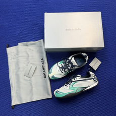 Balenciaga巴黎世家 25代Radar 圆头系带 做旧效果 低帮 生活休闲鞋 男款货号: WST Balenciaga巴黎世家 25代Radar 圆头系带 做旧效果 低帮 生活休闲鞋 男款货号: WST