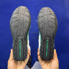 Balenciaga巴黎世家 25代Radar 圆头系带 做旧效果 低帮 生活休闲鞋 男款货号: WST Balenciaga巴黎世家 25代Radar 圆头系带 做旧效果 低帮 生活休闲鞋 男款货号: WST