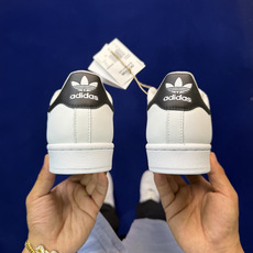 纯原订单!金标贝壳头两色adlidas originals Superstar 经典永存!品质绝对可以把 纯原订单!金标贝壳头两色adlidas originals Superstar 经典永存!品质绝对可以把