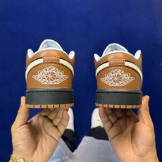 主推价格优势私DF版 顶级性价比低帮!第183色:深棕色Air Jordan AJ1 Low 低帮系列鞋 主推价格优势私DF版 顶级性价比低帮!第183色:深棕色Air Jordan AJ1 Low 低帮系列鞋