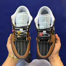 主推价格优势私DF版 顶级性价比低帮!第183色:深棕色Air Jordan AJ1 Low 低帮系列鞋 主推价格优势私DF版 顶级性价比低帮!第183色:深棕色Air Jordan AJ1 Low 低帮系列鞋