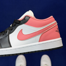 主推价格优势私DF版 顶级性价比低帮!第185色:白粉Air Jordan AJ1 Low 低帮系列鞋型 主推价格优势私DF版 顶级性价比低帮!第185色:白粉Air Jordan AJ1 Low 低帮系列鞋型