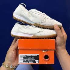 联名款薄底华夫鞋!第5色:米白色Jacquemus x Nike Moon Shoe SP正确RB+MD 联名款薄底华夫鞋!第5色:米白色Jacquemus x Nike Moon Shoe SP正确RB+MD