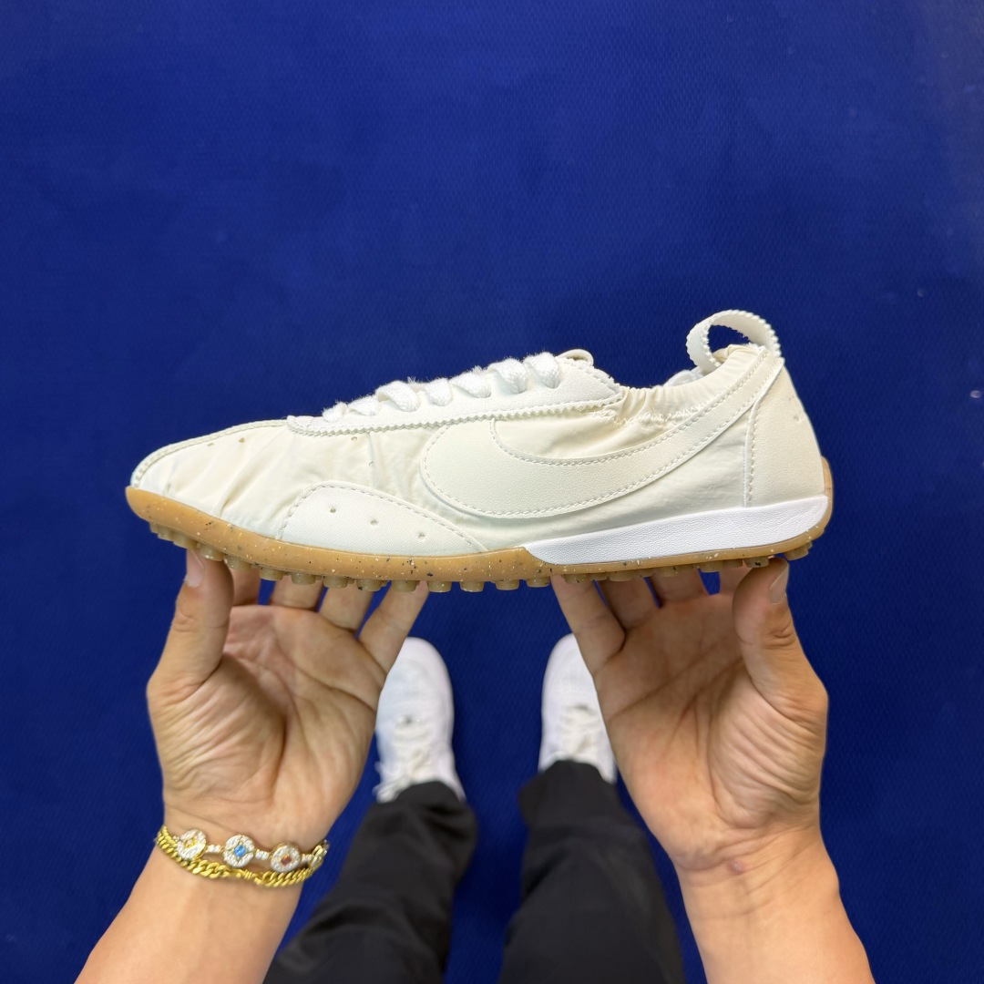 联名款薄底华夫鞋！第5色:米白色Jacquemus x Nike Moon Shoe SP正确RB+MD