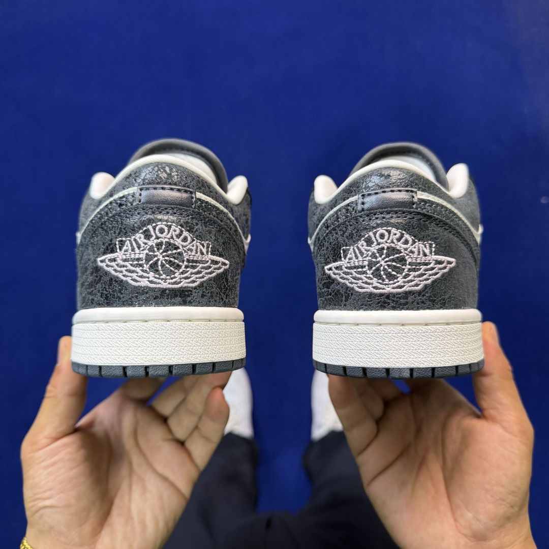 AJ1Low低帮：煤黑帆白市售最强低帮 天花板品质！市面唯一正确版本 全鞋正品原材料II0595-001