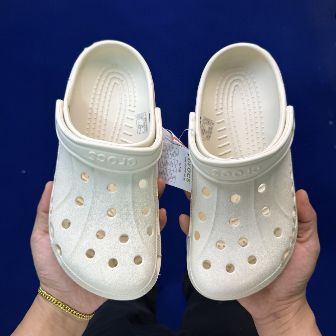 Crocs卡骆驰 洞洞鞋 贝雅经典6色！骨白原厂数据复模，双层注塑尺码：M4-M10 / 36-44M3