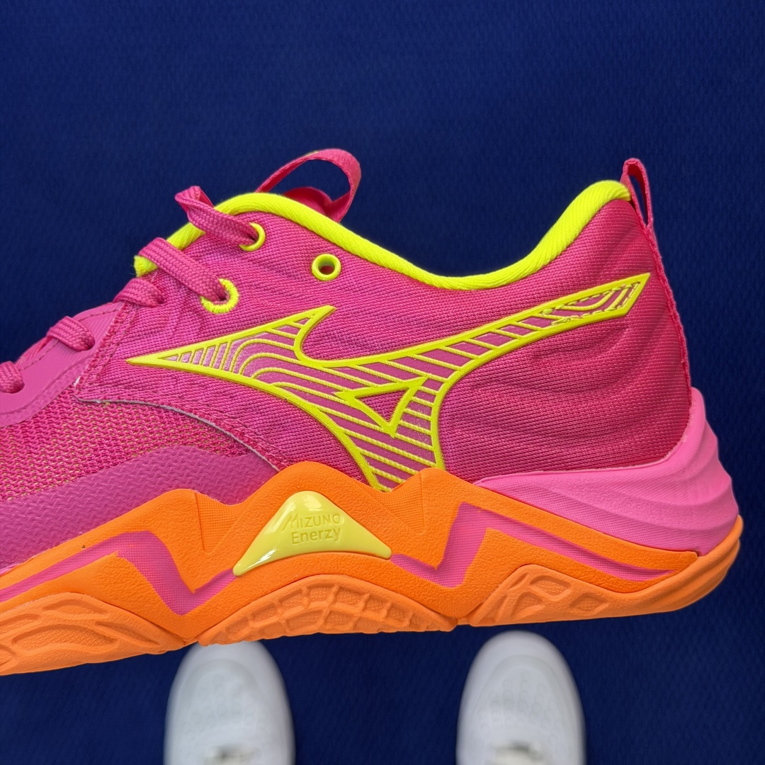 外贸爆款 美津侬训练鞋 第11色！Mizuno WAVE MOMENTUM ELITE 低帮 训练鞋货号