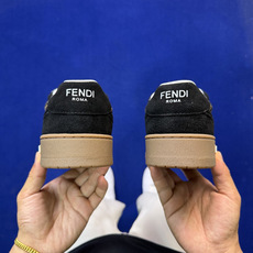 Fendi芬迪情侣款板鞋41色!#全身20几个细节点全部做到一致还原 吊打市面所有版本 独家原装套装配件 Fendi芬迪情侣款板鞋41色!#全身20几个细节点全部做到一致还原 吊打市面所有版本 独家原装套装配件