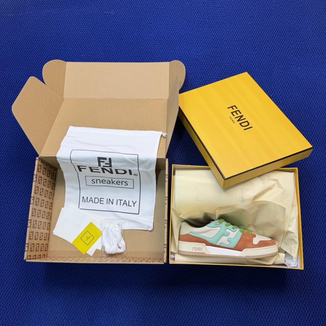 Fendi芬迪情侣款板鞋41色！#全身20几个细节点全部做到一致还原 吊打市面所有版本 独家原装套装配件