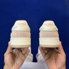 Fendi芬迪情侣款板鞋41色!#全身20几个细节点全部做到一致还原 吊打市面所有版本 独家原装套装配件 Fendi芬迪情侣款板鞋41色!#全身20几个细节点全部做到一致还原 吊打市面所有版本 独家原装套装配件