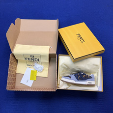 Fendi芬迪情侣款板鞋41色!#全身20几个细节点全部做到一致还原 吊打市面所有版本 独家原装套装配件 Fendi芬迪情侣款板鞋41色!#全身20几个细节点全部做到一致还原 吊打市面所有版本 独家原装套装配件