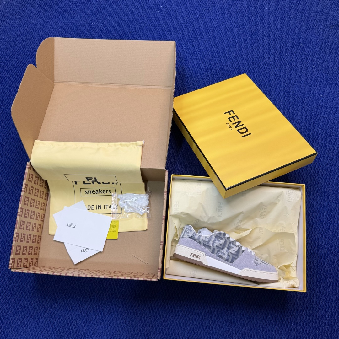 Fendi芬迪情侣款板鞋41色！#全身20几个细节点全部做到一致还原 吊打市面所有版本 独家原装套装配件