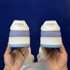 Fendi芬迪情侣款板鞋41色!#全身20几个细节点全部做到一致还原 吊打市面所有版本 独家原装套装配件 Fendi芬迪情侣款板鞋41色!#全身20几个细节点全部做到一致还原 吊打市面所有版本 独家原装套装配件