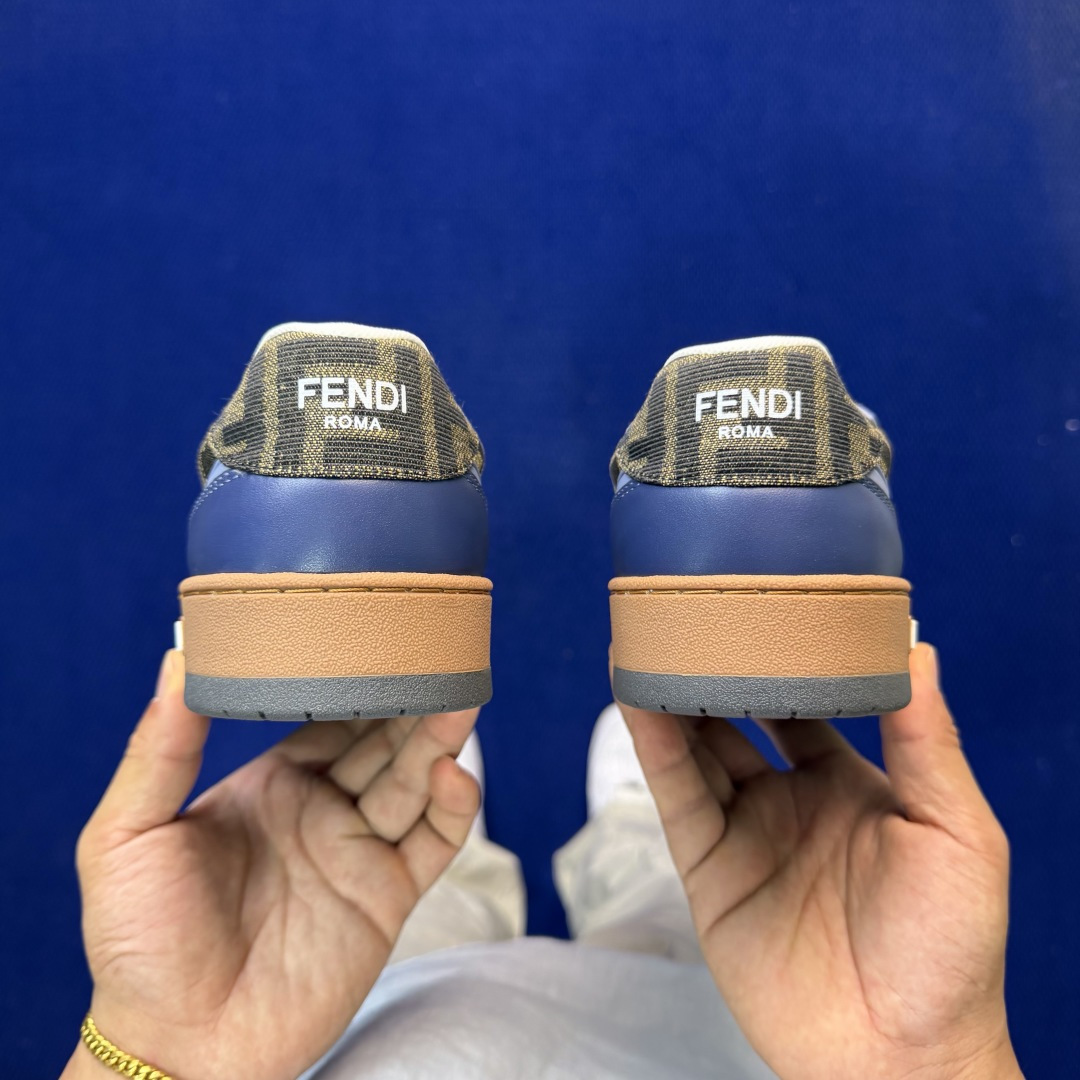 Fendi芬迪情侣款板鞋41色！#全身20几个细节点全部做到一致还原 吊打市面所有版本 独家原装套装配件