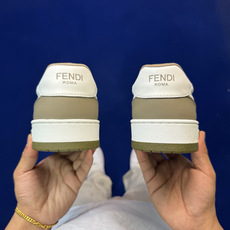 Fendi芬迪情侣款板鞋41色!#全身20几个细节点全部做到一致还原 吊打市面所有版本 独家原装套装配件 Fendi芬迪情侣款板鞋41色!#全身20几个细节点全部做到一致还原 吊打市面所有版本 独家原装套装配件