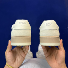 Fendi芬迪情侣款板鞋41色!#全身20几个细节点全部做到一致还原 吊打市面所有版本 独家原装套装配件 Fendi芬迪情侣款板鞋41色!#全身20几个细节点全部做到一致还原 吊打市面所有版本 独家原装套装配件