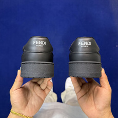 Fendi芬迪情侣款板鞋41色!#全身20几个细节点全部做到一致还原 吊打市面所有版本 独家原装套装配件 Fendi芬迪情侣款板鞋41色!#全身20几个细节点全部做到一致还原 吊打市面所有版本 独家原装套装配件