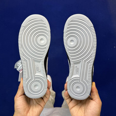 3A空军!第646色:Central Cee 联名漆皮黑白灰Nike Air Force 1 Low百分 3A空军!第646色:Central Cee 联名漆皮黑白灰Nike Air Force 1 Low百分