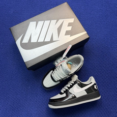 3A空军!第646色:Central Cee 联名漆皮黑白灰Nike Air Force 1 Low百分 3A空军!第646色:Central Cee 联名漆皮黑白灰Nike Air Force 1 Low百分