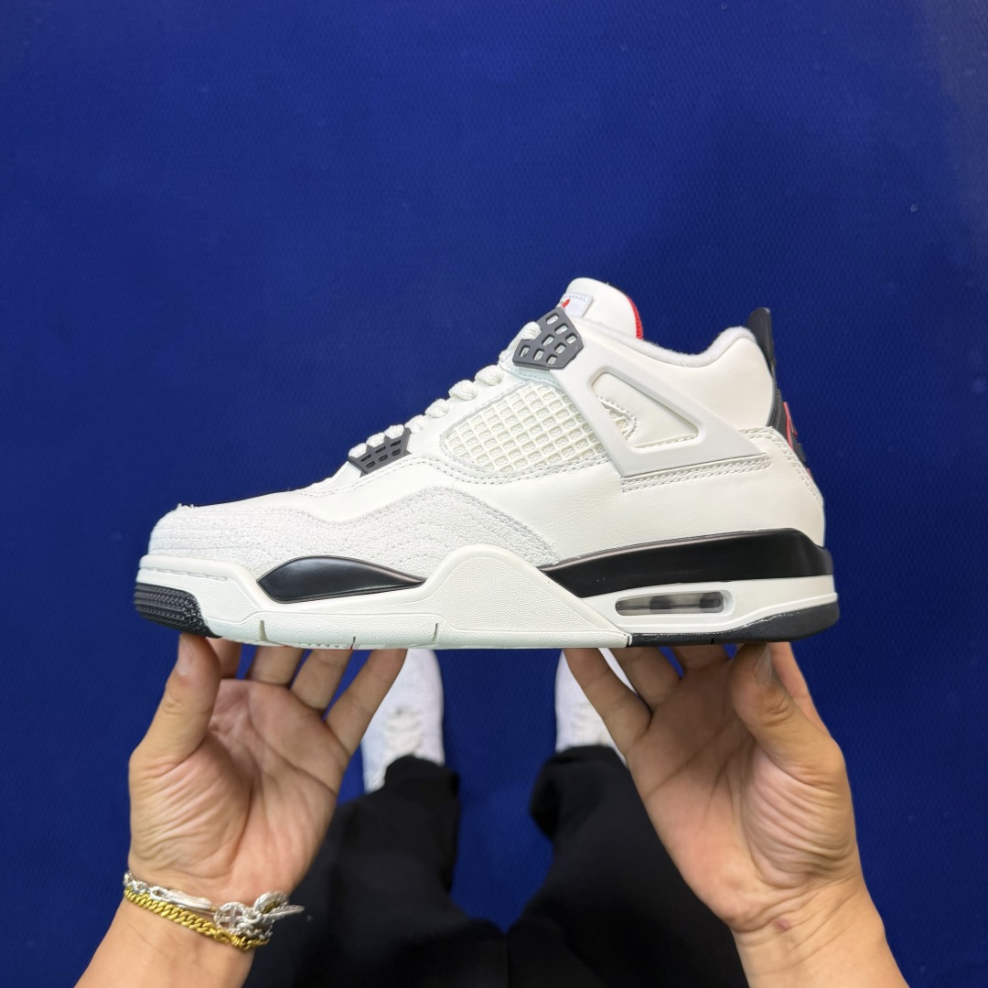 顶级性价比 aj4系列：白黑红全头层纯原大厂品质！货号：IM4002-100 尺码40-47.5带半码