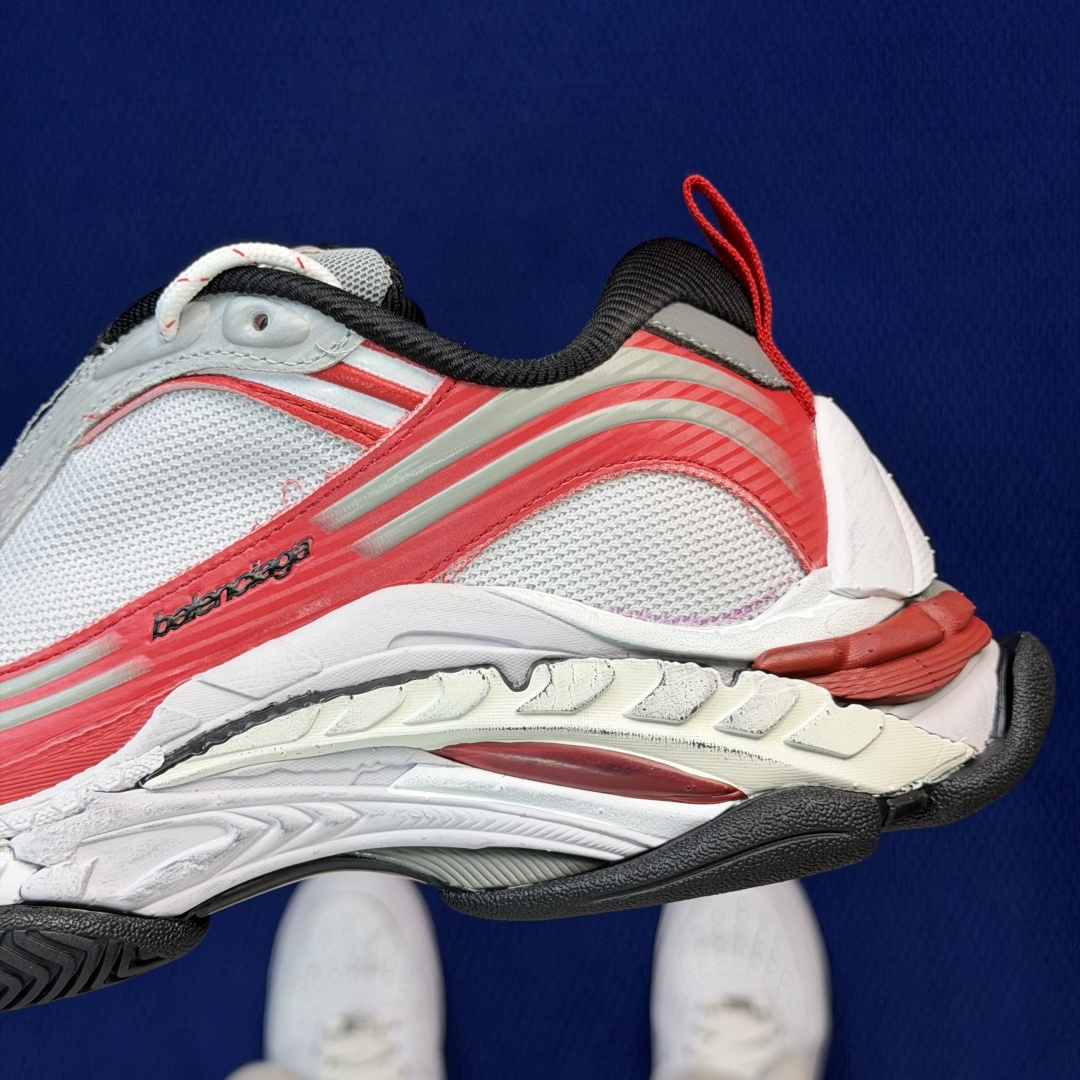 Balenciaga巴黎世家 Triple S .2 Gradient该有的材料配置、做工工艺和配套配件