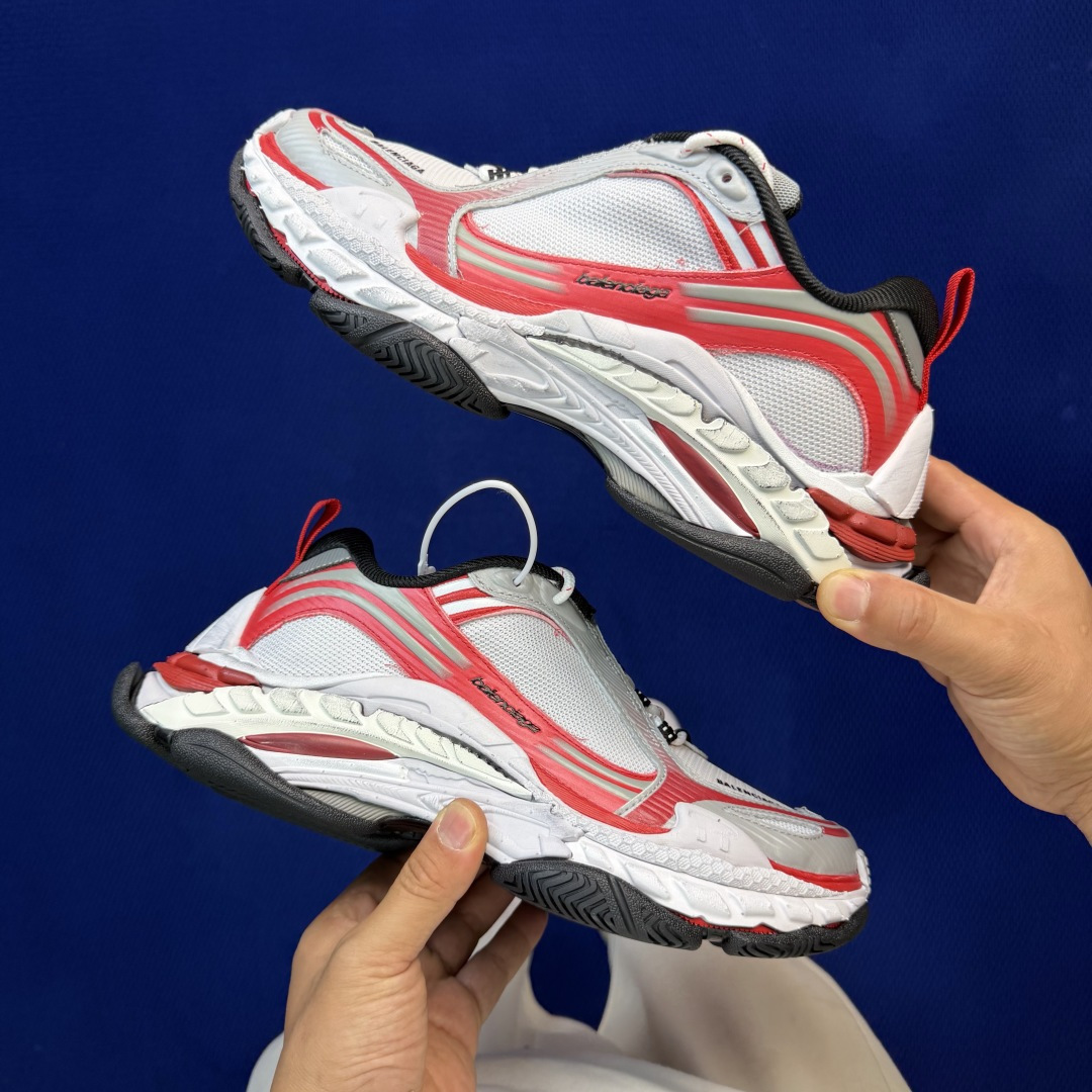 Balenciaga巴黎世家 Triple S .2 Gradient该有的材料配置、做工工艺和配套配件